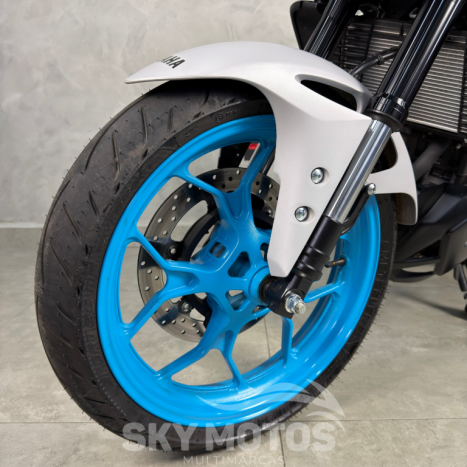 YAMAHA MT-03 300 ABS, Foto 16