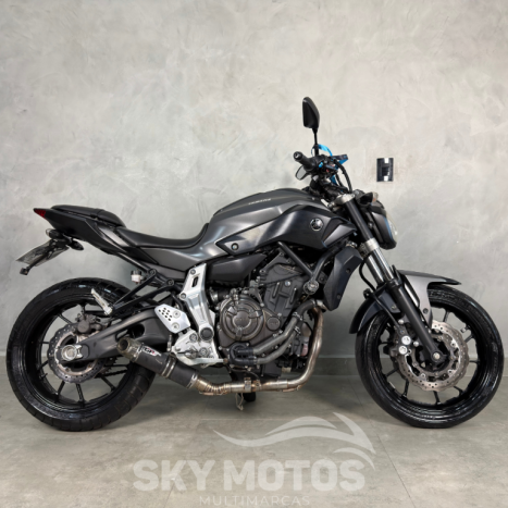 YAMAHA MT-07 700 , Foto 1