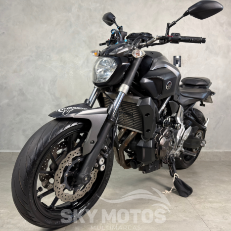 YAMAHA MT-07 700 , Foto 7