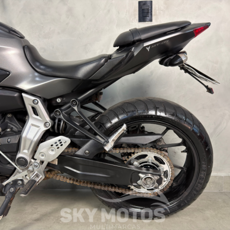 YAMAHA MT-07 700 , Foto 10