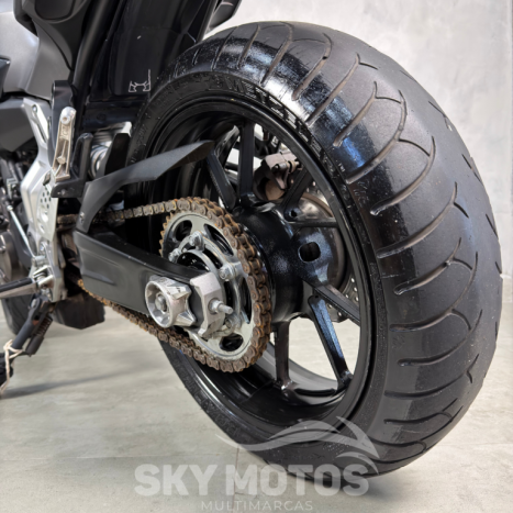 YAMAHA MT-07 700 , Foto 17