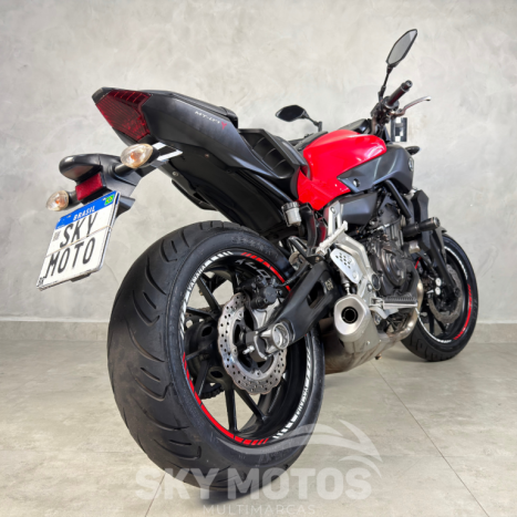YAMAHA MT-07 700 , Foto 7