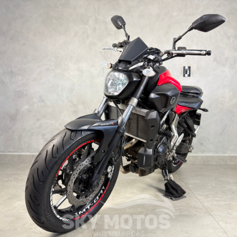 YAMAHA MT-07 700 , Foto 14