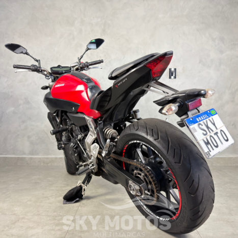 YAMAHA MT-07 700 , Foto 17