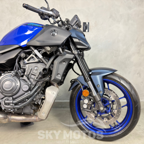 YAMAHA MT-07 700 , Foto 4