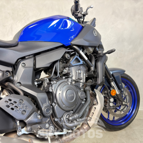 YAMAHA MT-07 700 , Foto 8