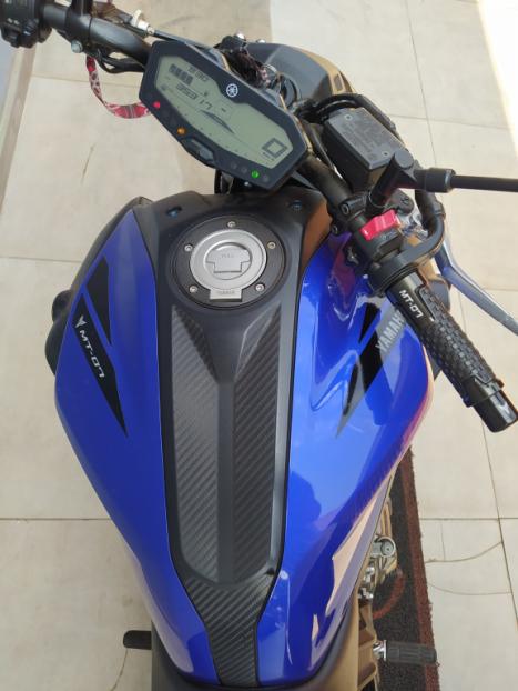 YAMAHA MT-07 700 ABS, Foto 3