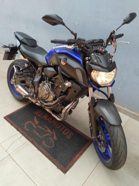 YAMAHA MT-07 700 ABS, Foto 5