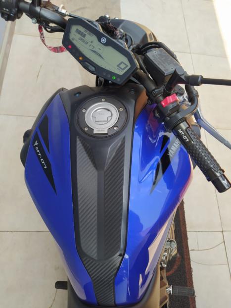 YAMAHA MT-07 700 ABS, Foto 3