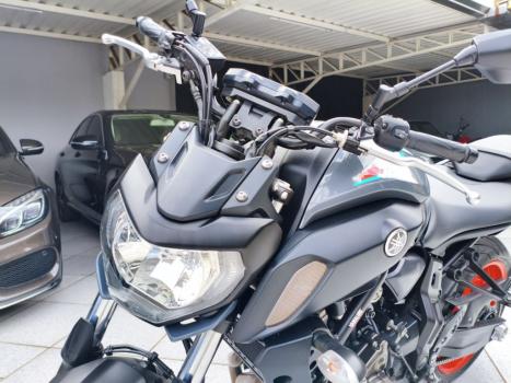 YAMAHA MT-07 700 ABS, Foto 5