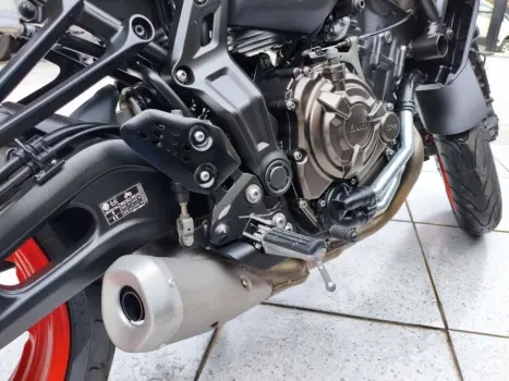 YAMAHA MT-07 700 ABS, Foto 9