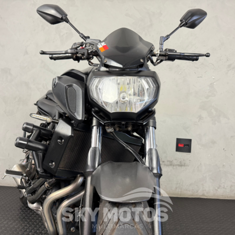 YAMAHA MT-07 700 ABS, Foto 5
