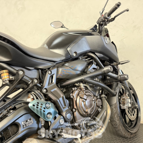 YAMAHA MT-07 700 ABS, Foto 8