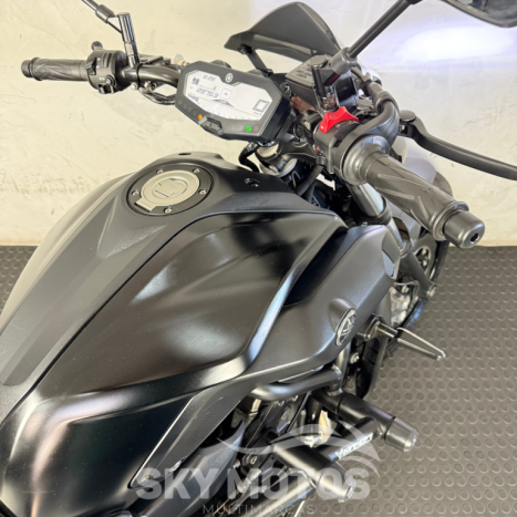 YAMAHA MT-07 700 ABS, Foto 10