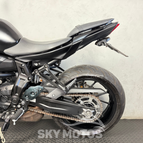 YAMAHA MT-07 700 ABS, Foto 12