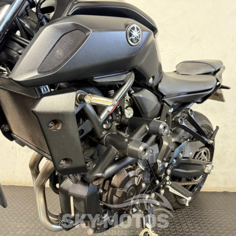 YAMAHA MT-07 700 ABS, Foto 15