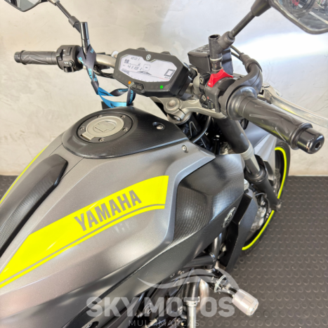YAMAHA MT-07 700 ABS, Foto 10