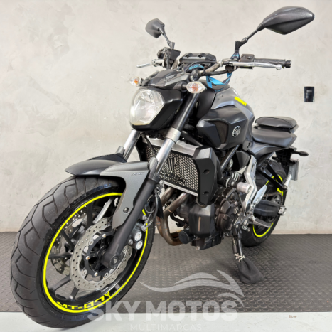 YAMAHA MT-07 700 ABS, Foto 14