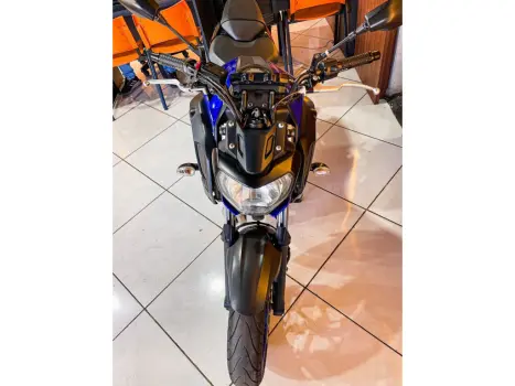 YAMAHA MT-07 700 ABS, Foto 4