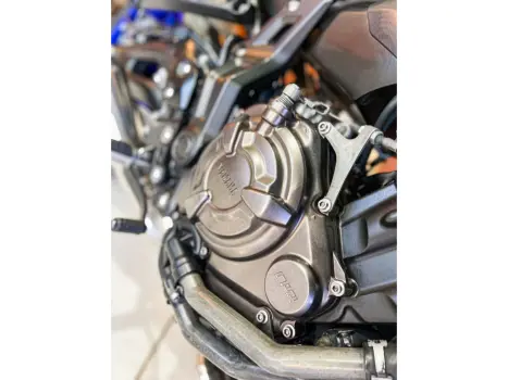 YAMAHA MT-07 700 ABS, Foto 7