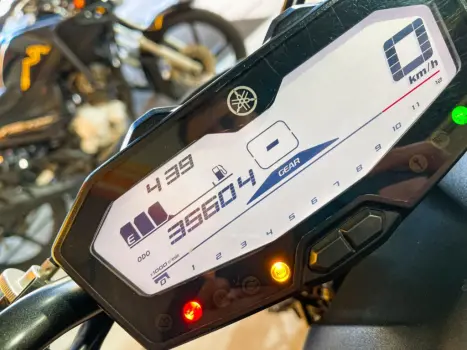 YAMAHA MT-07 700 ABS, Foto 11