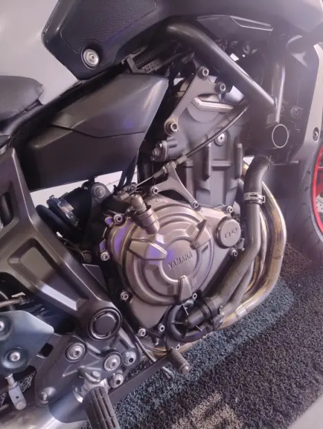 YAMAHA MT-07 700 ABS, Foto 5