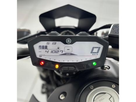 YAMAHA MT-07 700 ABS, Foto 8