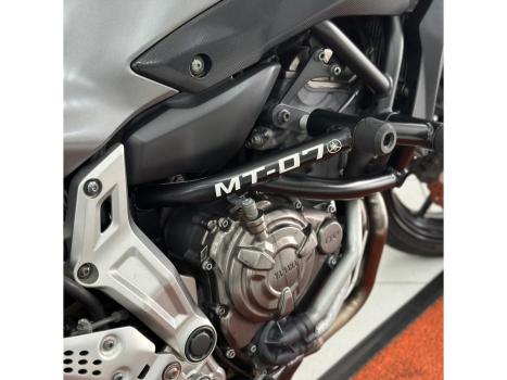 YAMAHA MT-07 700 ABS, Foto 7