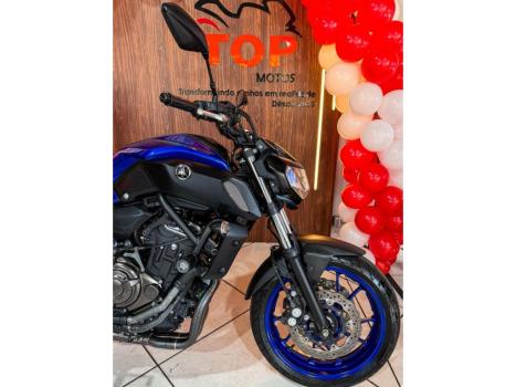 YAMAHA MT-07 700 ABS, Foto 2