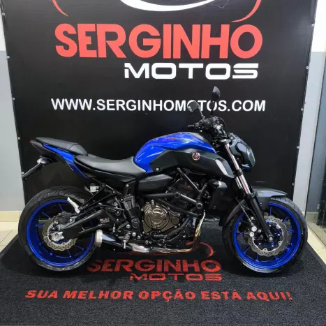 YAMAHA MT-07 700 ABS, Foto 1