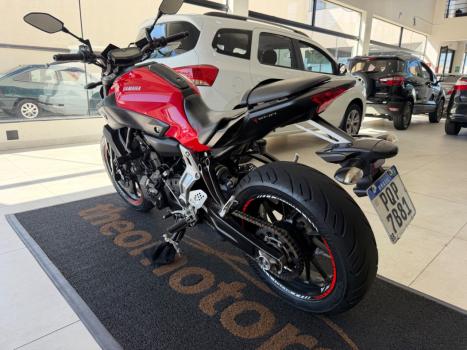 YAMAHA MT-07 700 ABS, Foto 3