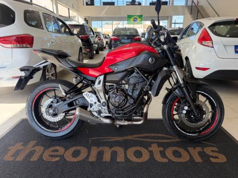 YAMAHA MT-07 700 ABS, Foto 6
