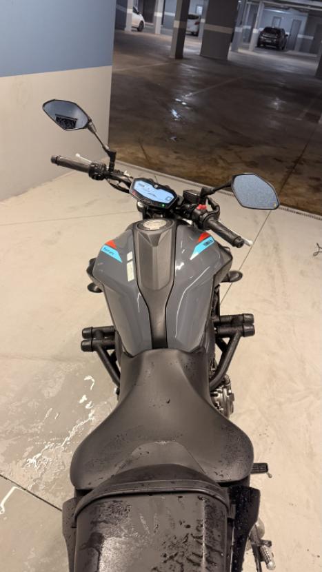YAMAHA MT-07 700 ABS, Foto 3