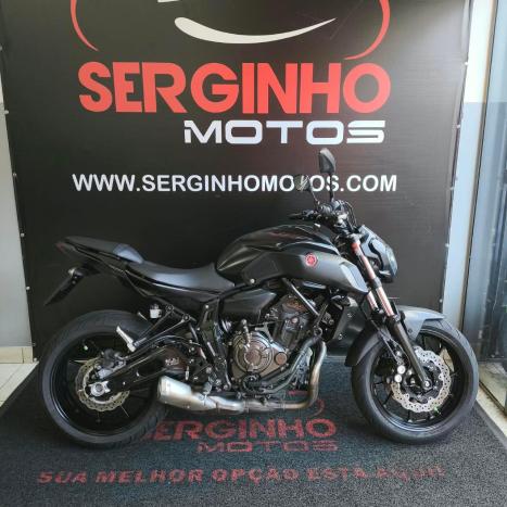 YAMAHA MT-07 700 ABS, Foto 1