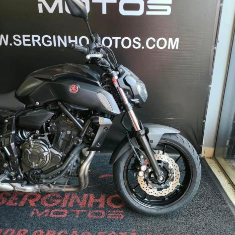 YAMAHA MT-07 700 ABS, Foto 5