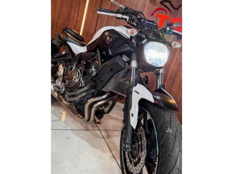 YAMAHA MT-07 700 ABS, Foto 6