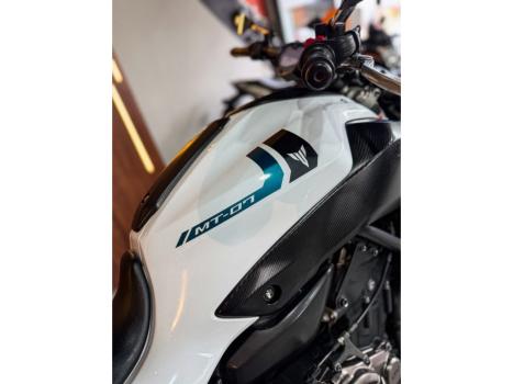 YAMAHA MT-07 700 ABS, Foto 8
