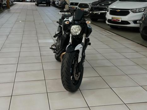 YAMAHA MT-07 700 ABS, Foto 2