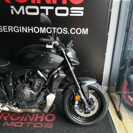 YAMAHA MT-07 700 ABS, Foto 2
