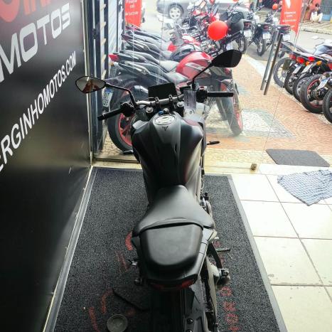 YAMAHA MT-07 700 ABS, Foto 4