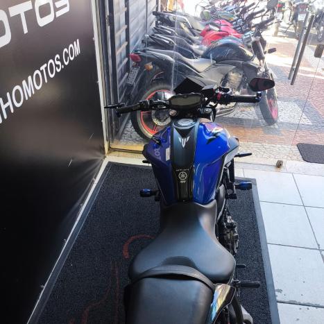 YAMAHA MT-07 700 ABS, Foto 6