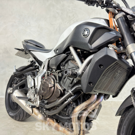YAMAHA MT-07 700 ABS, Foto 5