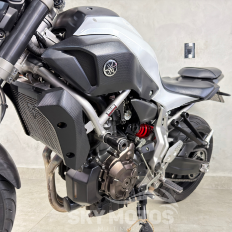 YAMAHA MT-07 700 ABS, Foto 15