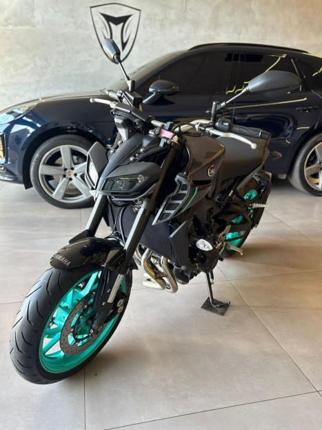 YAMAHA MT-09 850 , Foto 4