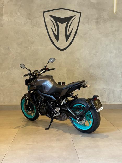 YAMAHA MT-09 850 , Foto 5