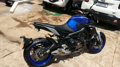 YAMAHA MT-09 850 ABS, Foto 7