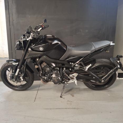 YAMAHA MT-09 850 ABS, Foto 1