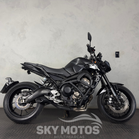 YAMAHA MT-09 850 ABS, Foto 1