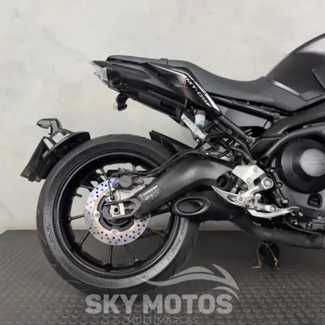 YAMAHA MT-09 850 ABS, Foto 2