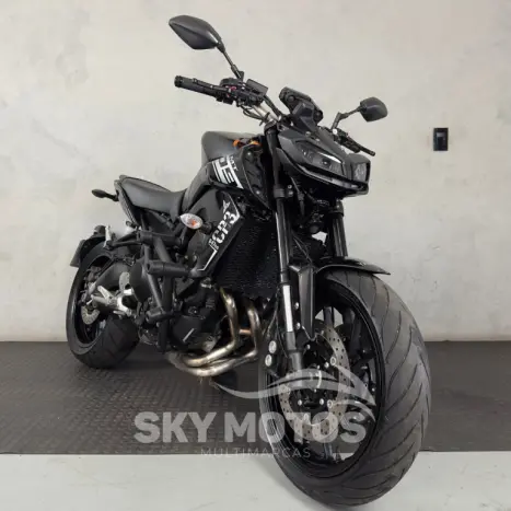 YAMAHA MT-09 850 ABS, Foto 4